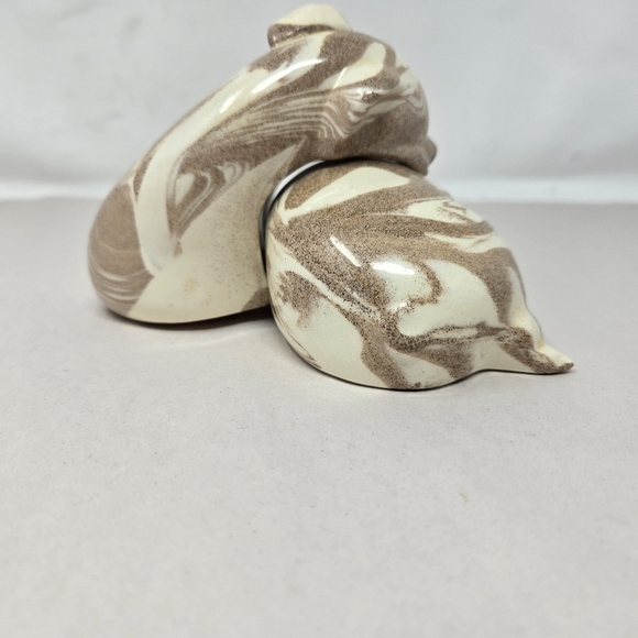 St. Helen Ashware Nesting Salt & Pepper Shakers Cream & Beige Ceramic Novelty - Picture 4 of 8